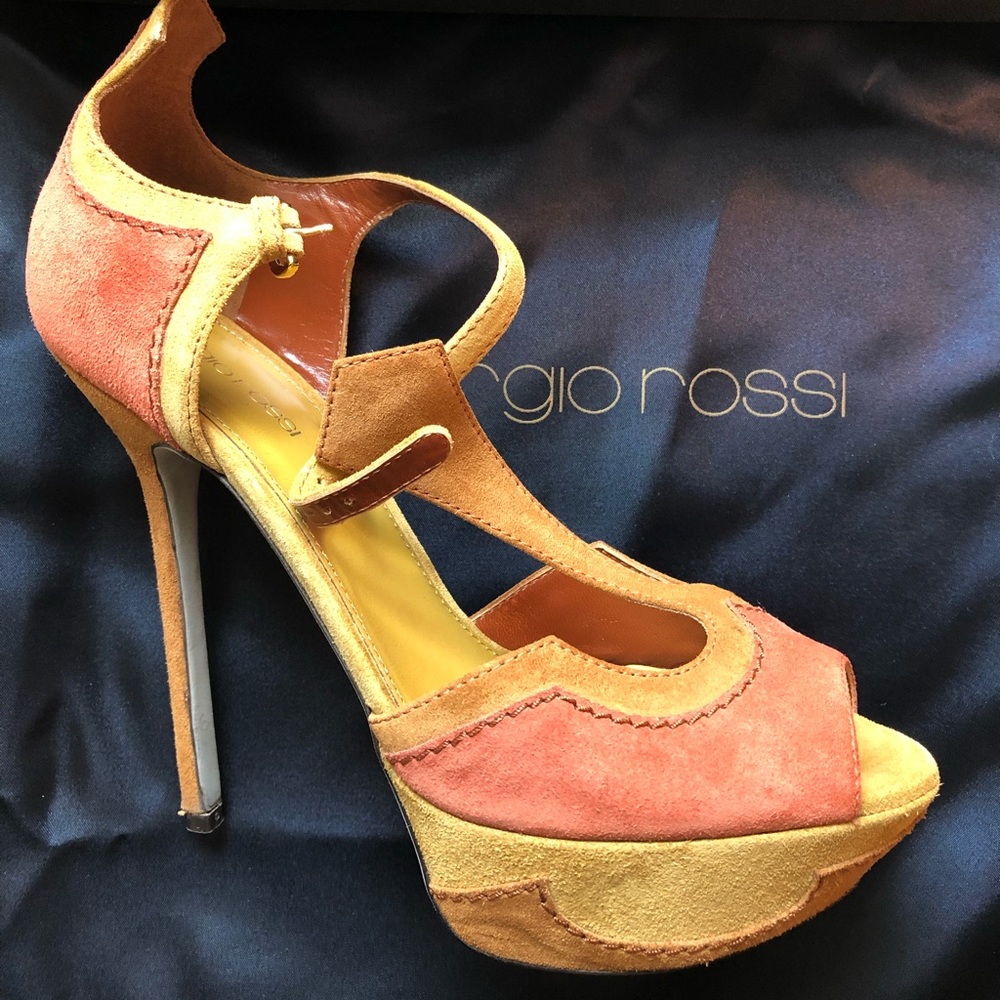 Chic Sergio Rossi Platform Sandals